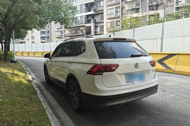 Used Volkswagen Tiguan L 2020 330TSI Automatic Two-Wheel Drive Luxury Edition China VI Standard Exterior 6