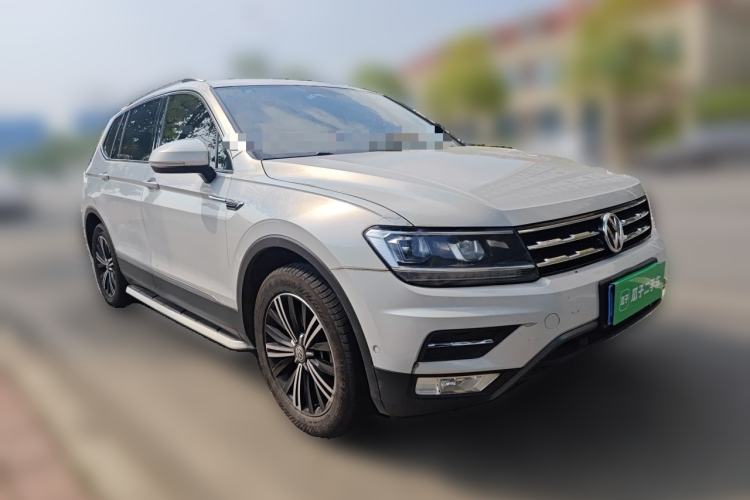Used Volkswagen Tiguan L 2020 330TSI Automatic Two-Wheel Drive Panoramic Comfort Edition China VI Standard Front Right 45 Deg