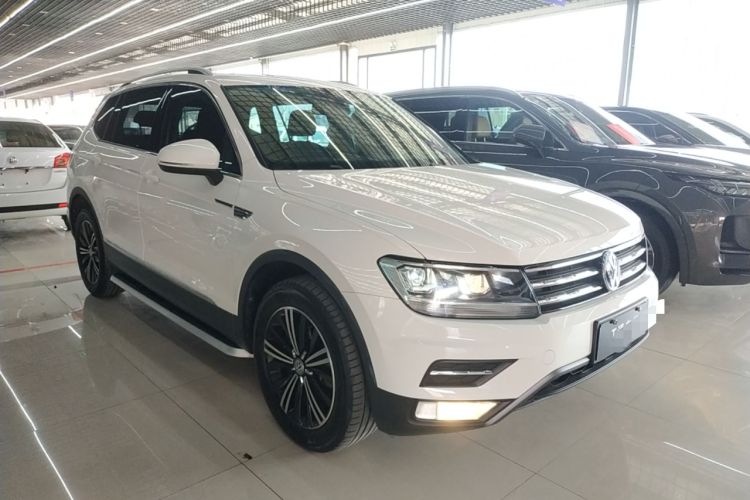 Used Volkswagen Tiguan L 2020 330TSI Automatic Two-Wheel Drive Panoramic Comfort Edition China VI Standard Front Right 45 Deg