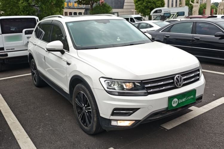 Used Volkswagen Tiguan L 2020 330TSI Automatic Two-Wheel Drive Panoramic Comfort Edition China VI Standard Front Right 45 Deg