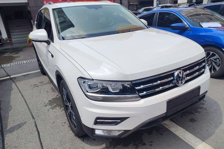 Used Volkswagen Tiguan L 2020 330TSI Automatic Two-Wheel Drive Smart Luxury Edition China VI Standard Front Right 45 Deg