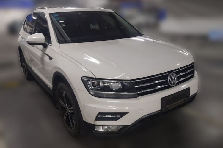 Used Volkswagen Tiguan L 2020 330TSI Automatic Two-Wheel Drive Panoramic Comfort Edition China VI Standard Front Right 45 Deg