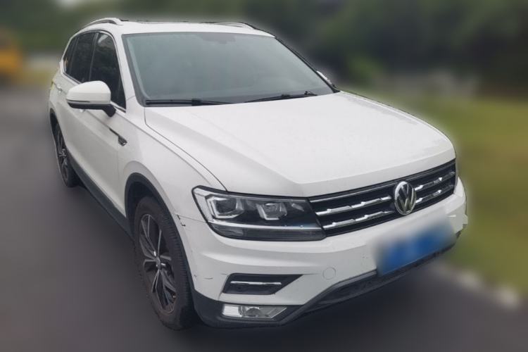 Used Volkswagen Tiguan L 2020 330TSI Automatic Two-Wheel Drive Smart Luxury Edition China VI Standard Front Right 45 Deg