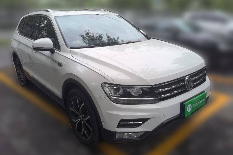 Used Volkswagen Tiguan L 2020 330TSI Automatic Two-Wheel Drive Smart Luxury Edition China VI Standard Front Right 45 Deg