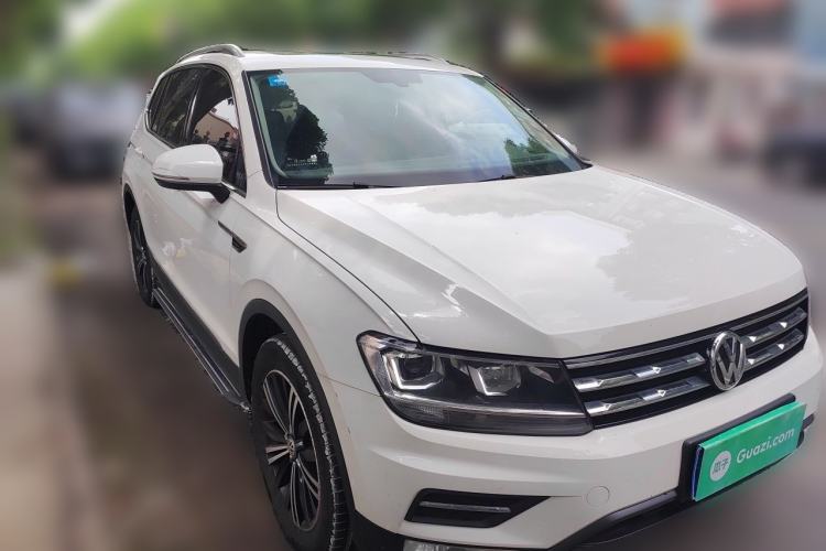 Used Volkswagen Tiguan L 2020 330TSI Automatic Two-Wheel Drive Panoramic Comfort Edition China VI Standard Front Right 45 Deg