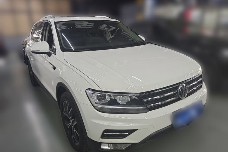Used Volkswagen Tiguan L 2020 330TSI Automatic Two-Wheel Drive Smart Luxury Edition China VI Standard Front Right 45 Deg