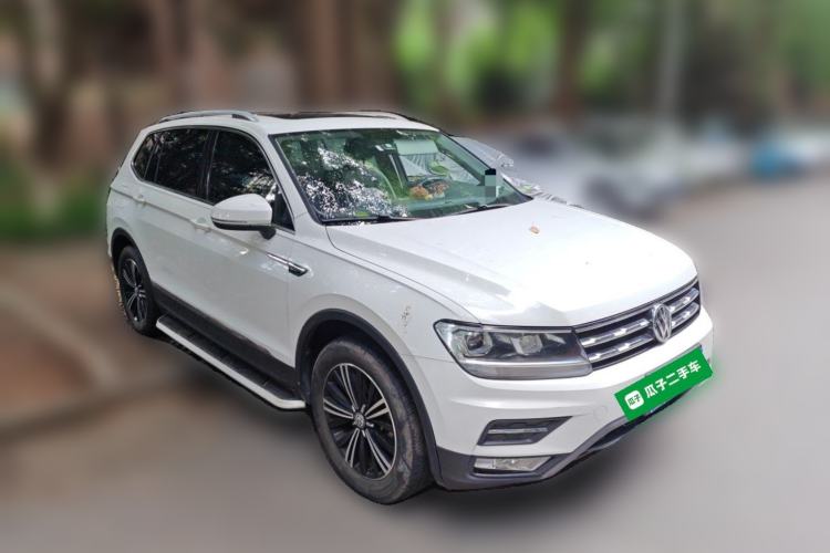 Used Volkswagen Tiguan L 2020 330TSI Automatic Two-Wheel Drive Panoramic Comfort Edition China VI Standard Front Right 45 Deg