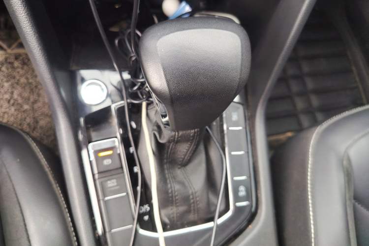 Used Volkswagen Tiguan L 2020 330TSI Automatic Two-Wheel Drive Panoramic Comfort Edition China VI Standard Gear Lever