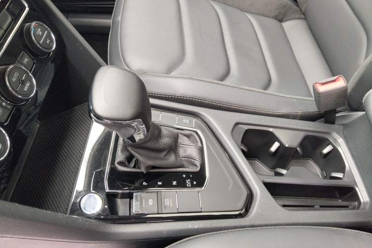 Used Volkswagen Tiguan L 2020 330TSI Automatic Two-Wheel Drive Panoramic Comfort Edition China VI Standard Gear Lever