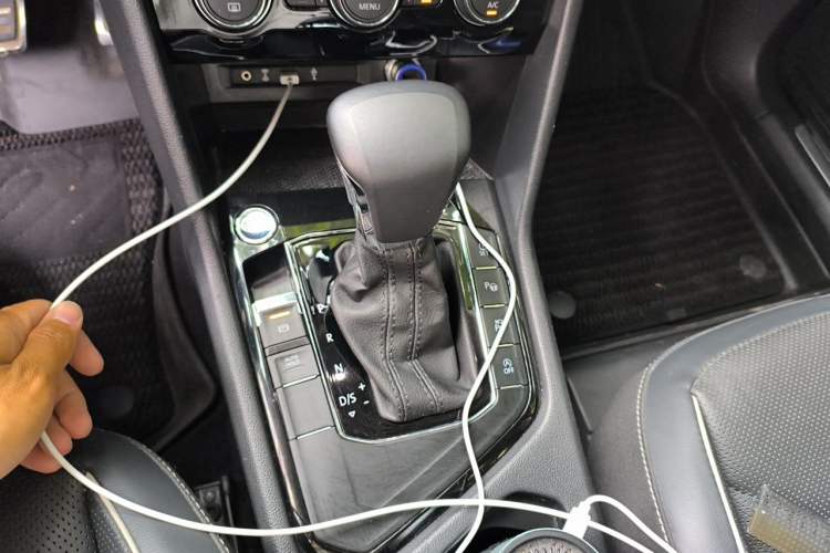 Used Volkswagen Tiguan L 2020 330TSI Automatic Two-Wheel Drive R-Line Flagship Version China VI Standard Gear Lever