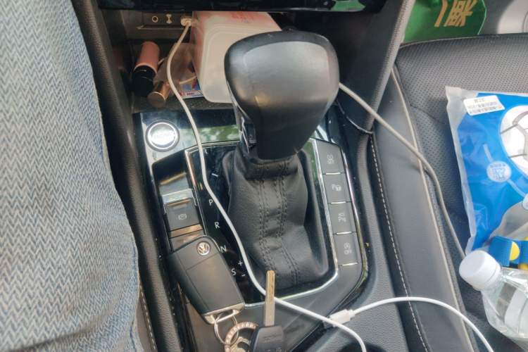 Used Volkswagen Tiguan L 2020 330TSI Automatic Two-Wheel Drive R-Line Flagship Version China VI Standard Gear Lever