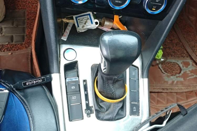 Used Volkswagen Tiguan L 2020 330TSI Automatic Two-Wheel Drive Panoramic Comfort Edition China VI Standard Gear Lever