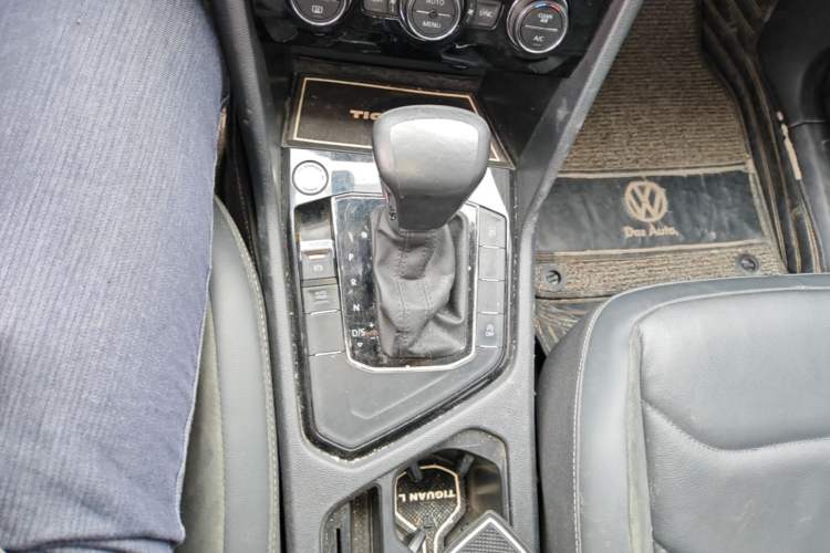 Used Volkswagen Tiguan L 2020 330TSI Automatic Two-Wheel Drive Panoramic Comfort Edition China VI Standard Gear Lever