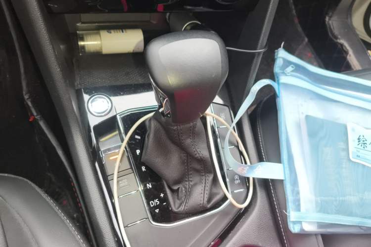 Used Volkswagen Tiguan L 2020 330TSI Automatic Two-Wheel Drive Panoramic Comfort Edition China VI Standard Gear Lever