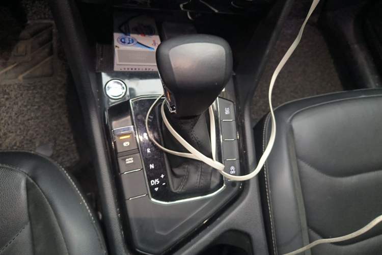Used Volkswagen Tiguan L 2020 330TSI Automatic Two-Wheel Drive Panoramic Comfort Edition China VI Standard Gear Lever