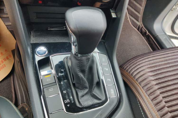 Used Volkswagen Tiguan L 2020 330TSI Automatic Two-Wheel Drive Smart Luxury Edition China VI Standard Gear Lever