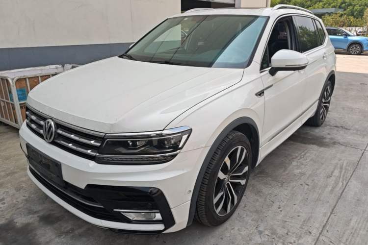 Used Volkswagen Tiguan L 2020 330TSI Automatic Two-Wheel Drive R-Line Flagship Version China VI Standard Guazi used car, China used car export, Used car for sale, Used cars, Cheapest cars for sale