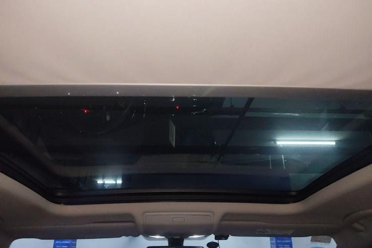 Used Volkswagen Tiguan L 2020 330TSI Automatic Two-Wheel Drive Panoramic Comfort Edition China VI Standard Headliner