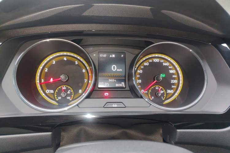 Used Volkswagen Tiguan L 2020 330TSI Automatic Two-Wheel Drive Smart Luxury Edition China VI Standard Instrument Cluster