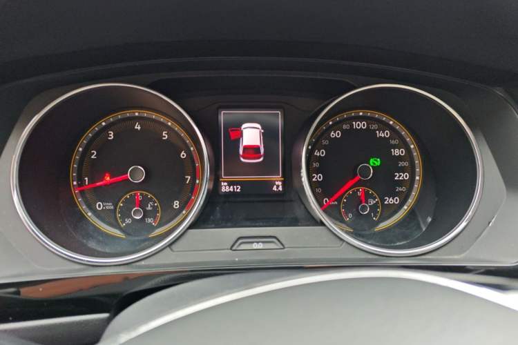 Used Volkswagen Tiguan L 2020 330TSI Automatic Two-Wheel Drive Smart Luxury Edition China VI Standard Instrument Cluster