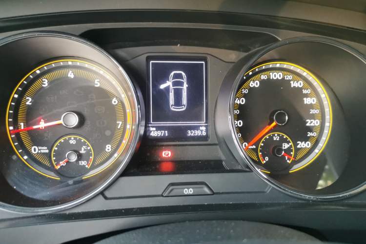 Used Volkswagen Tiguan L 2020 330TSI Automatic Two-Wheel Drive Luxury Edition China VI Standard Instrument Cluster