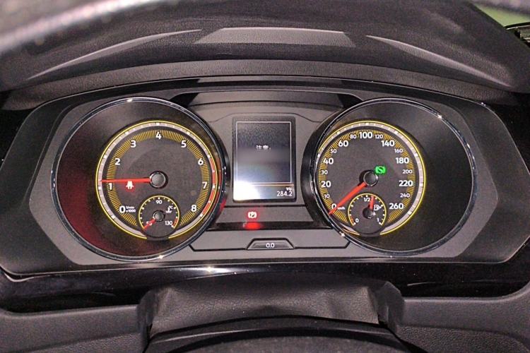 Used Volkswagen Tiguan L 2020 330TSI Automatic Two-Wheel Drive Smart Luxury Edition China VI Standard Instrument Cluster