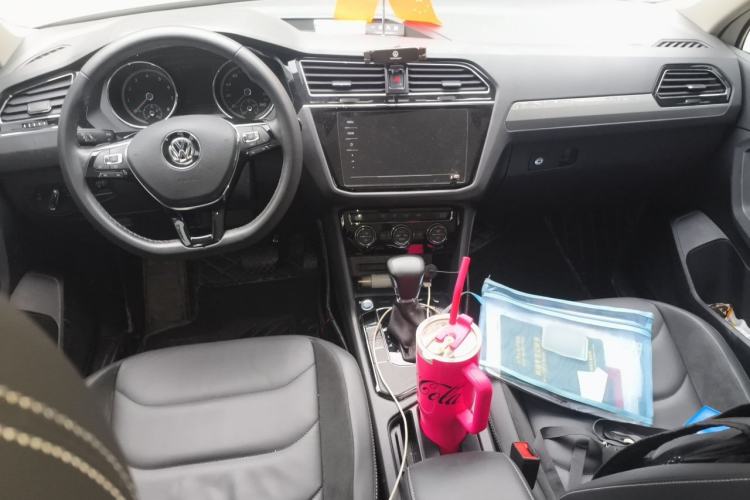 Used Volkswagen Tiguan L 2020 330TSI Automatic Two-Wheel Drive Panoramic Comfort Edition China VI Standard Interior 2