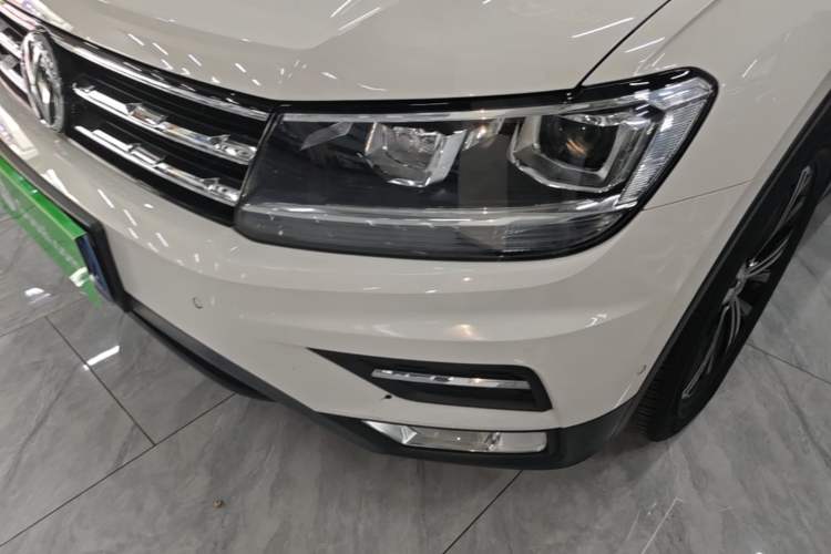 Used Volkswagen Tiguan L 2020 330TSI Automatic Two-Wheel Drive Panoramic Comfort Edition China VI Standard Left Front Headlight