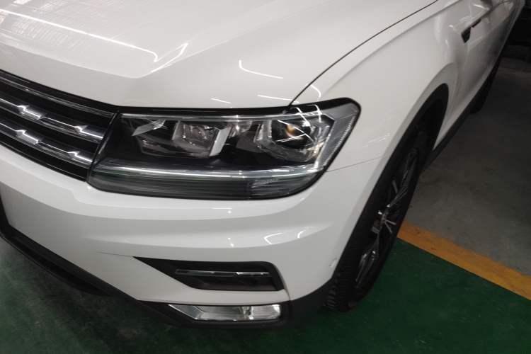 Used Volkswagen Tiguan L 2020 330TSI Automatic Two-Wheel Drive Smart Luxury Edition China VI Standard Left Front Headlight