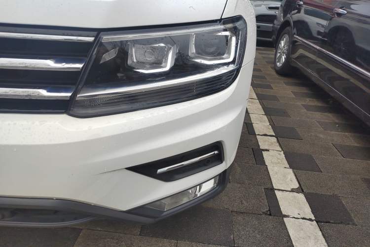 Used Volkswagen Tiguan L 2020 330TSI Automatic Two-Wheel Drive Smart Luxury Edition China VI Standard Left Front Headlight