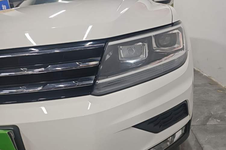 Used Volkswagen Tiguan L 2020 330TSI Automatic Two-Wheel Drive Luxury Edition China VI Standard Left Front Headlight