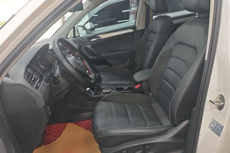 Used Volkswagen Tiguan L 2020 330TSI Automatic Two-Wheel Drive Panoramic Comfort Edition China VI Standard Left Front Seat