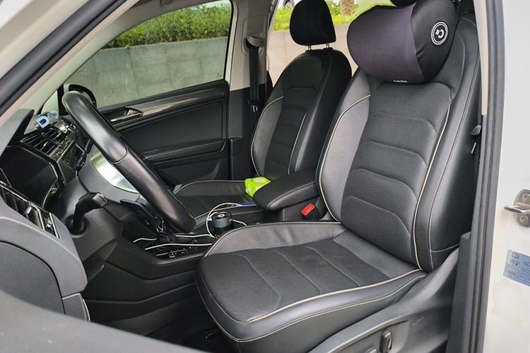 Used Volkswagen Tiguan L 2020 330TSI Automatic Two-Wheel Drive R-Line Flagship Version China VI Standard Left Front Seat