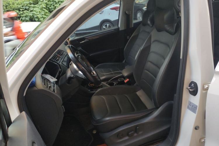 Used Volkswagen Tiguan L 2020 330TSI Automatic Two-Wheel Drive R-Line Flagship Version China VI Standard Left Front Seat