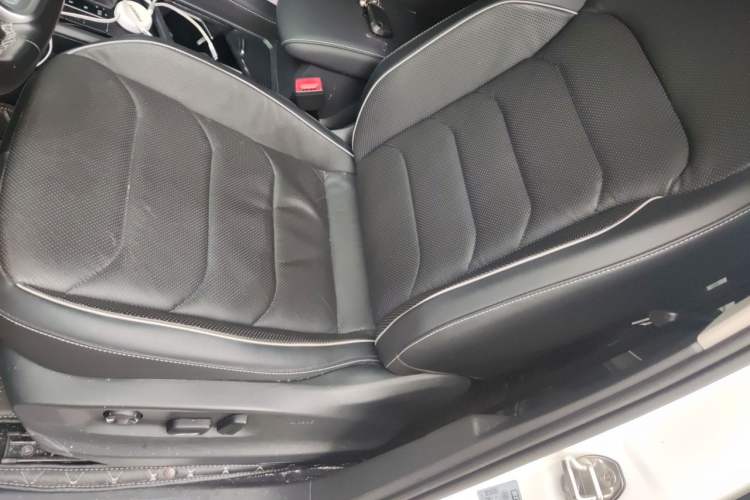 Used Volkswagen Tiguan L 2020 330TSI Automatic Two-Wheel Drive R-Line Flagship Version China VI Standard Left Front Seat