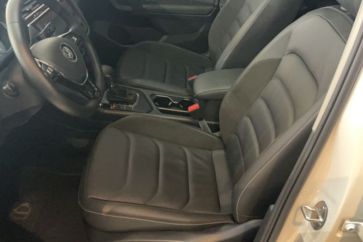 Used Volkswagen Tiguan L 2020 330TSI Automatic Two-Wheel Drive Smart Luxury Edition China VI Standard Left Front Seat