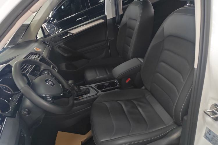 Used Volkswagen Tiguan L 2020 330TSI Automatic Two-Wheel Drive Smart Luxury Edition China VI Standard Left Front Seat