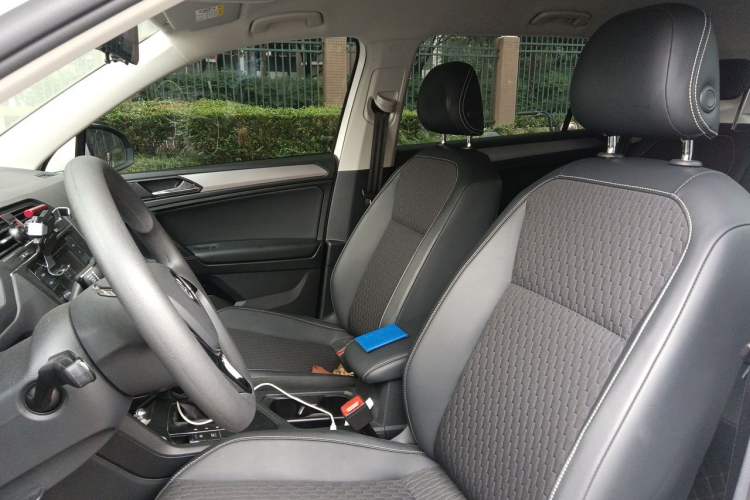 Used Volkswagen Tiguan L 2020 330TSI Automatic Two-Wheel Drive Luxury Edition China VI Standard Left Front Seat