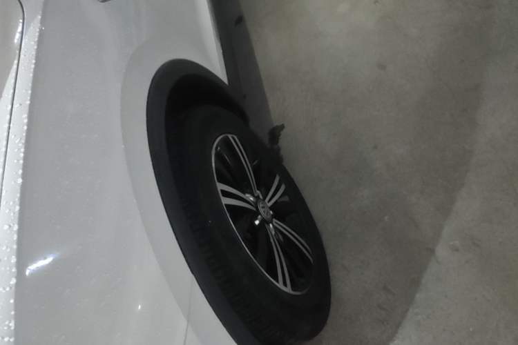Used Volkswagen Tiguan L 2020 330TSI Automatic Two-Wheel Drive Panoramic Comfort Edition China VI Standard Left Front Wheel Hub