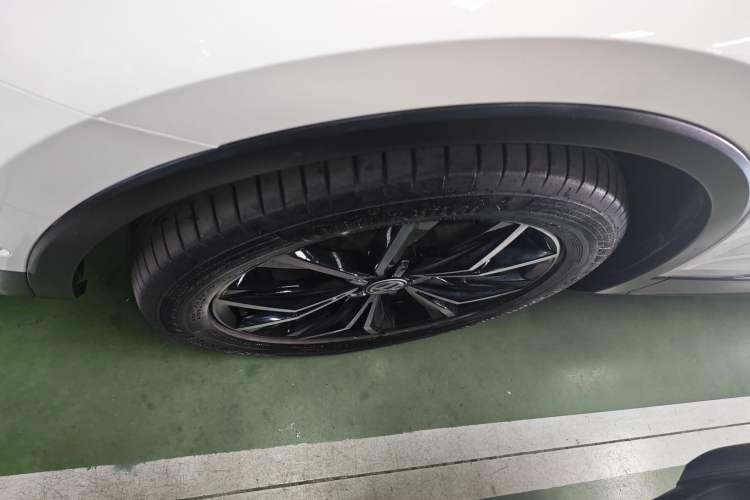 Used Volkswagen Tiguan L 2020 330TSI Automatic Two-Wheel Drive Smart Luxury Edition China VI Standard Left Front Wheel Hub