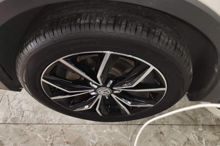 Used Volkswagen Tiguan L 2020 330TSI Automatic Two-Wheel Drive Smart Luxury Edition China VI Standard Left Front Wheel Hub