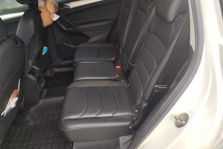 Used Volkswagen Tiguan L 2020 330TSI Automatic Two-Wheel Drive Panoramic Comfort Edition China VI Standard Left Rear Seat