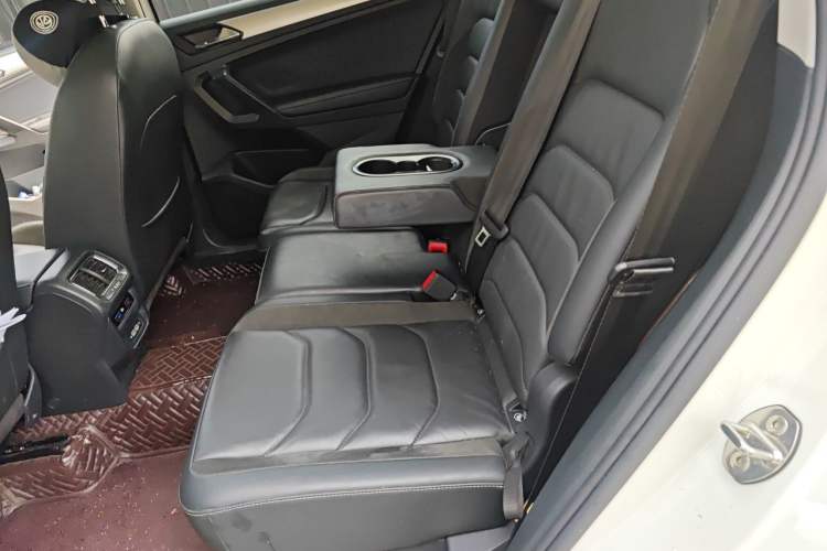 Used Volkswagen Tiguan L 2020 330TSI Automatic Two-Wheel Drive Panoramic Comfort Edition China VI Standard Left Rear Seat