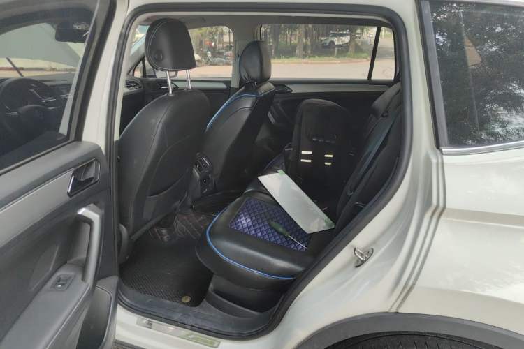 Used Volkswagen Tiguan L 2020 330TSI Automatic Two-Wheel Drive Panoramic Comfort Edition China VI Standard Left Rear Seat