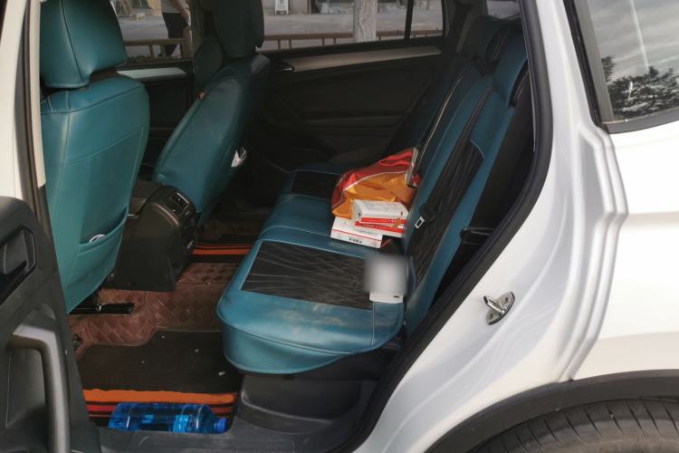 Used Volkswagen Tiguan L 2020 330TSI Automatic Two-Wheel Drive Luxury Edition China VI Standard Left Rear Seat