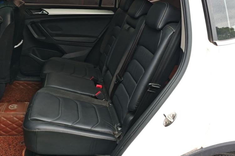Used Volkswagen Tiguan L 2020 330TSI Automatic Two-Wheel Drive Panoramic Comfort Edition China VI Standard Left Rear Seat