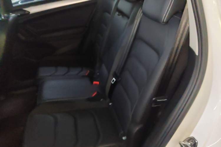 Used Volkswagen Tiguan L 2020 330TSI Automatic Two-Wheel Drive Panoramic Comfort Edition China VI Standard Left Rear Seat