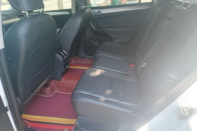 Used Volkswagen Tiguan L 2020 330TSI Automatic Two-Wheel Drive Panoramic Comfort Edition China VI Standard Left Rear Seat