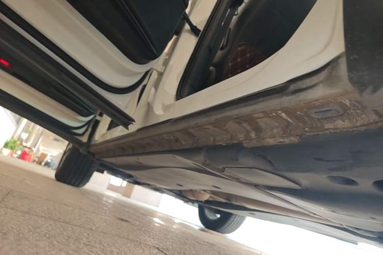 Used Volkswagen Tiguan L 2020 330TSI Automatic Two-Wheel Drive Luxury Edition China VI Standard Left Side Sill
