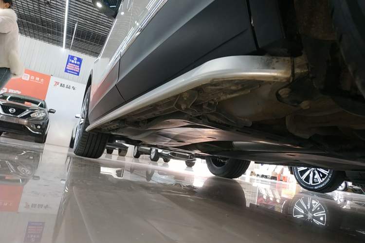 Used Volkswagen Tiguan L 2020 330TSI Automatic Two-Wheel Drive Panoramic Comfort Edition China VI Standard Left Side Sill